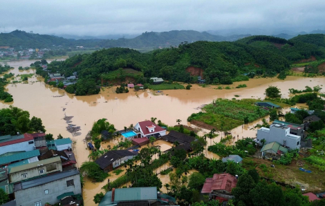 Nhiều tỉnh miền Bắc ngập sâu, sạt lở sau bão số 10