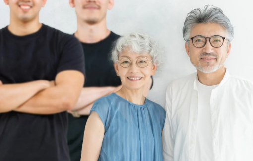 Xu hướng mới: thuê vệ sĩ cho cha mẹ già