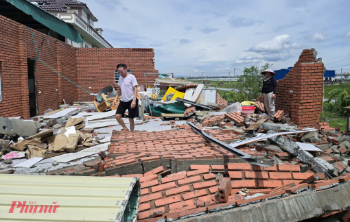 Tập đoàn Vingroup hỗ trợ 500 tỉ đồng cho đồng bào bị thiệt hại do bão số 10 Bualoi