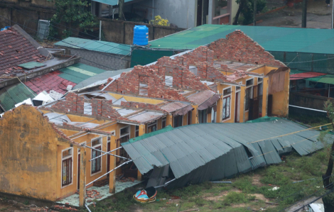 Khắc phục hậu quả bão lũ còn chậm, Thủ tướng yêu cầu huy động mọi nguồn lực triển khai