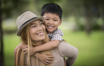 Giúp trẻ kiềm chế cảm xúc tiêu cực: Bí quyết "ngắt công tắc" khi con nổi cơn giận dữ