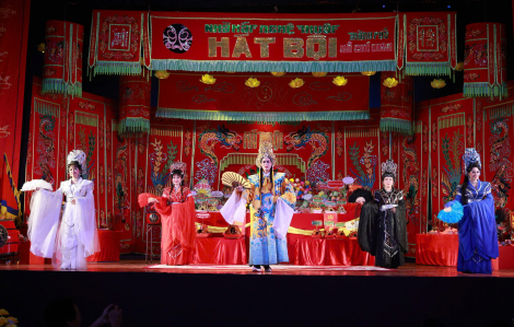 Nhà hát nghệ thuật Hát bội TPHCM tiếp nhận tư liệu quý trong ngày giỗ Tổ sân khấu