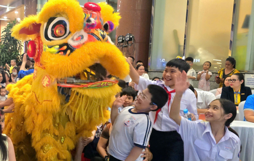 600 phần quà Trung thu gửi đến thiếu nhi phường Bàn Cờ