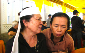 Chủ tịch xã tử vong khi đang điều tiết giao thông: Nỗi đau của “người đầu bạc tiễn kẻ đầu xanh”