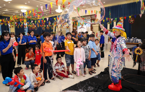 500 trẻ em khó khăn vui tết Trung thu cùng Saigontourist Group