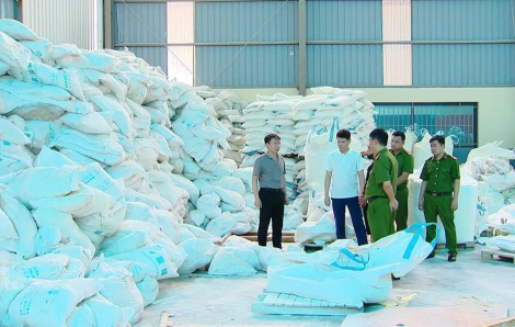 Khởi tố, bắt tạm giam giám đốc công ty Tomoken sản xuất hàng triệu bình chữa cháy giả