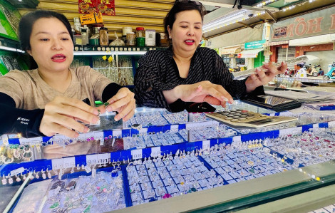 Giải mã bạc miếng, bạc ký bỗng dưng lên cơn sốt