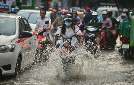 Ngày mai (6/10), tất cả học sinh Hà Nội được nghỉ học để ứng phó với bão số 11
