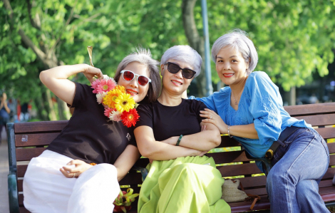 Quý bà không sợ già