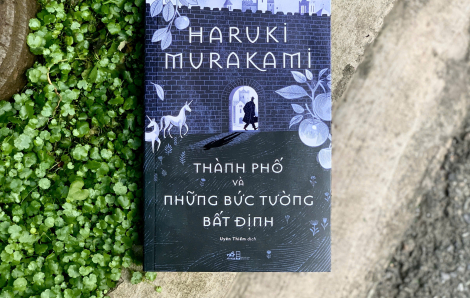 Haruki Murakami tự thoại với “Thành phố và những bức tường bất định”