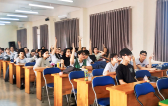 Đẩy mạnh tiếng Anh hệ giáo dục thường xuyên, có khả thi?