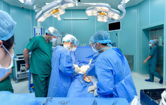 Kích hoạt báo động đỏ, cứu cô gái bị tai nạn giao thông nguy kịch