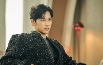 Yim Si-wan khiến fan choáng khi biến thành sát thủ trong phim Mantis