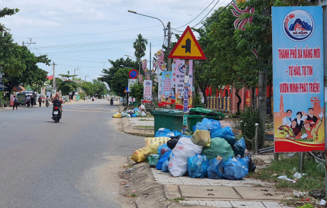 Rác chất đống khắp đường phố, thôn làng ở Đà Nẵng