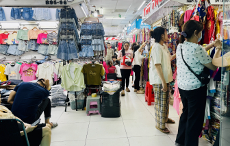 Kê khai thuế, tiểu thương lo đụng đâu cũng sai