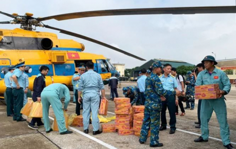 Bộ Quốc phòng điều trực thăng cứu hộ người dân vùng lũ Lạng Sơn