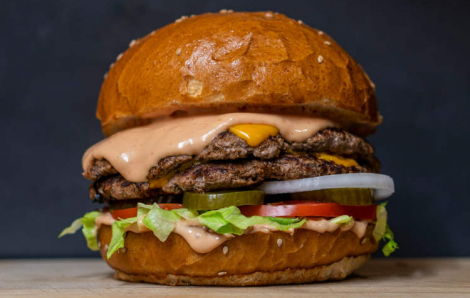 Chiếc burger đắt nhất thế giới giá 290 triệu đồng, không phải có tiền là được ăn