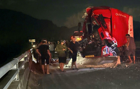 Ô tô tải mất thắng gây tai nạn liên hoàn trên cao tốc La Sơn - Túy Loan