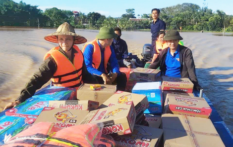 Cả nước chung sức hỗ trợ người dân vùng lũ lụt