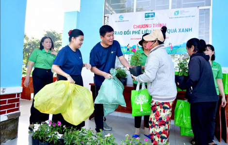 Phụ nữ Bình Khánh tổ chức chương trình "Đồng hành cùng sứ giả môi trường"