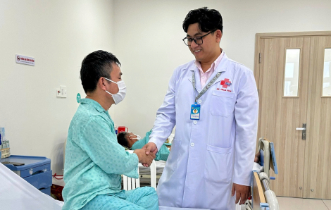 Bệnh viện Bình Dân dùng robot cắt khối bướu thận khổng lồ