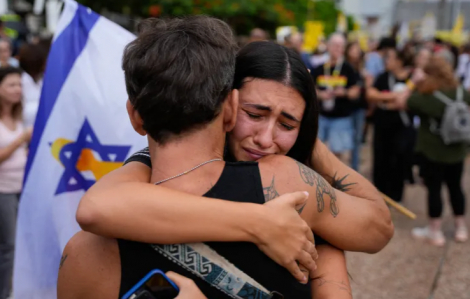 Israel - Hamas chính thức ngừng bắn: Người dân Israel và Palestine mừng đến rơi nước mắt