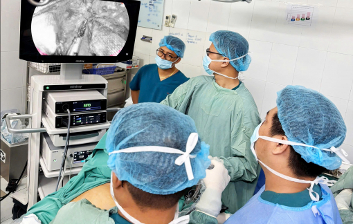 Việt kiều về thăm gia đình, đi khám mới biết bị tắc ruột