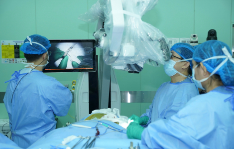 Lần đầu cấy chíp, điều trị thành công cho bệnh nhân động kinh kháng thuốc