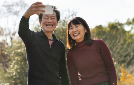 Người ta hạnh phúc vì điều gì?