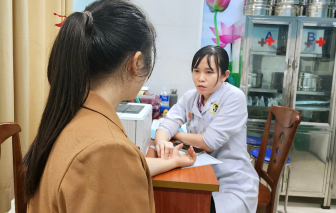 Khó có con vì theo trào lưu làm ấm tử cung