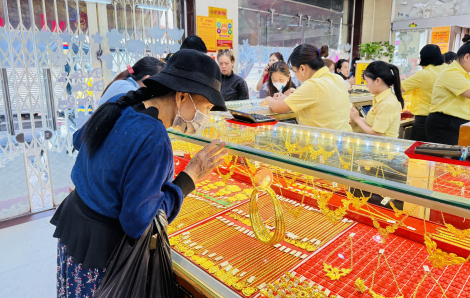 Giá vàng vượt 144 triệu đồng/lượng