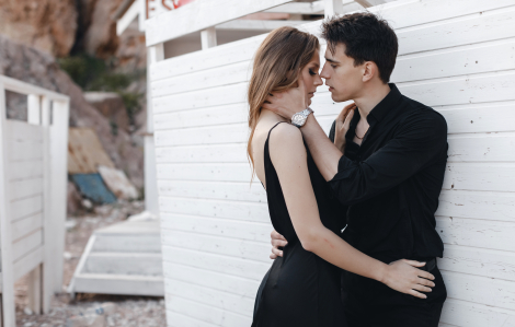 Giữ trinh tiết đến ngày cưới có bất thường?