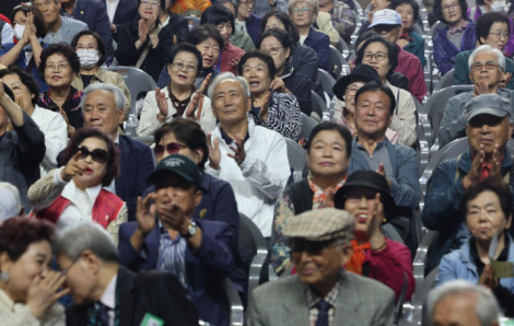 Người già Hàn Quốc trên 70 tuổi nhiều hơn người trẻ 20