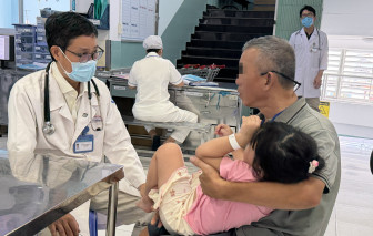 Trẻ nhập viện vì sốt siêu vi gia tăng, nhiều ca biến chứng