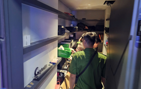 Khám nhà Ngân 98, niêm phong 1 két sắt