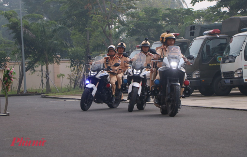 Trong 4 ngày, gần 400 người bị phạt nguội vì leo vỉa hè để di chuyển