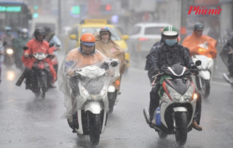 Miền Trung đón mưa đặc biệt lớn, kéo dài