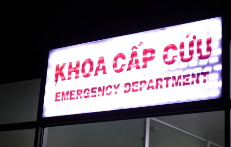 Ngã xe máy, bé trai 14 tuổi liệt hai chân