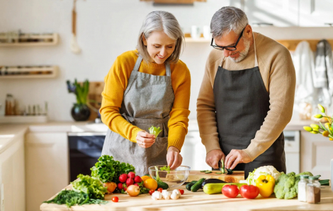 Cách ăn uống có thể trì hoãn bệnh tim mạch và sa sút trí tuệ