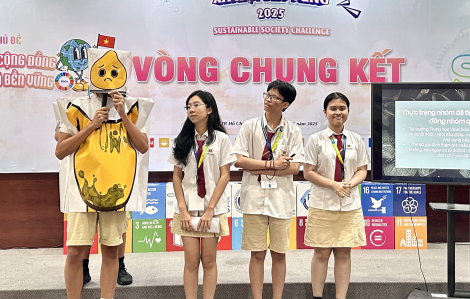 Học sinh hiến kế dự án đo lường CO₂, biến rác thải thành sản phẩm