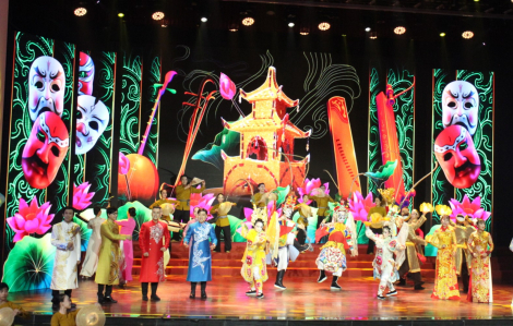 Nhìn lại thành tựu 50 năm nền văn học - nghệ thuật TPHCM