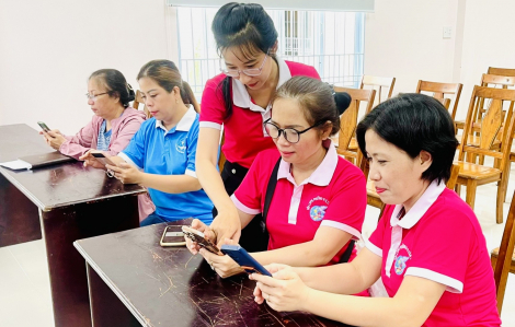 Phụ nữ phường Tân Sơn quyết tâm thành lập 5 tổ "kết nối số cộng đồng” trong nhiệm kỳ 2025-2030