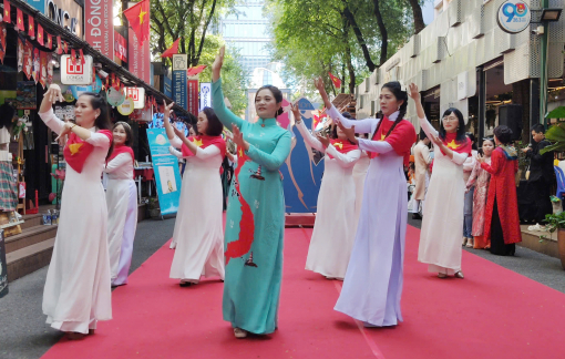 Quảng bá hình ảnh du lịch TPHCM qua hình ảnh tà Áo dài