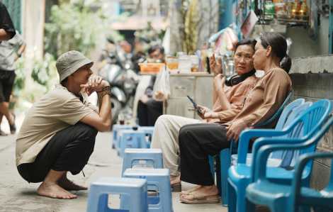 “Cục vàng của ngoại” thống lĩnh phòng vé, vượt mốc 30 tỉ đồng doanh thu