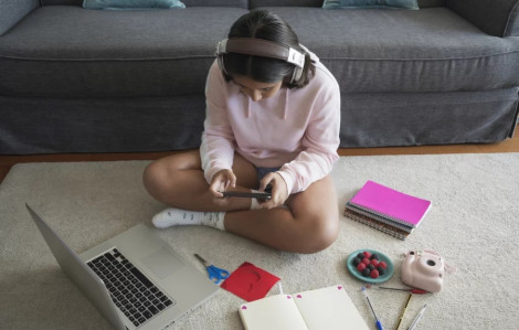 Mạng xã hội gây giảm trí nhớ và khả năng đọc ở trẻ