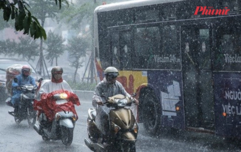 Thời tiết ngày 20/10: Bão số 12 mạnh lên, không khí lạnh tăng cường, cảnh báo mưa lớn