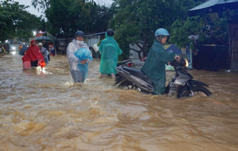 Đà Nẵng kêu gọi người dân tích trữ lương thực ít nhất 3 ngày để ứng phó với bão số 12