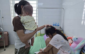 Mẹ của bé gái 10 tuổi bị cha dượng bạo hành muốn đưa con về ở với ông bà ngoại