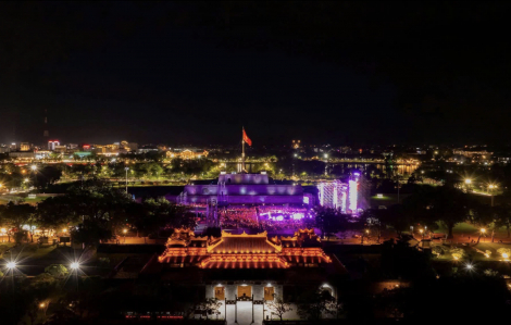 Anh tài, anh trai, em xinh kết hợp trong đại nhạc hội tại quảng trường Ngọ Môn