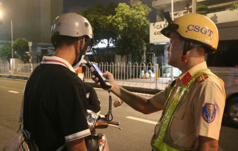 Nhiều 'đấng mày râu' bị phạt nặng sau cuộc nhậu ngày Phụ nữ Việt Nam 20/10